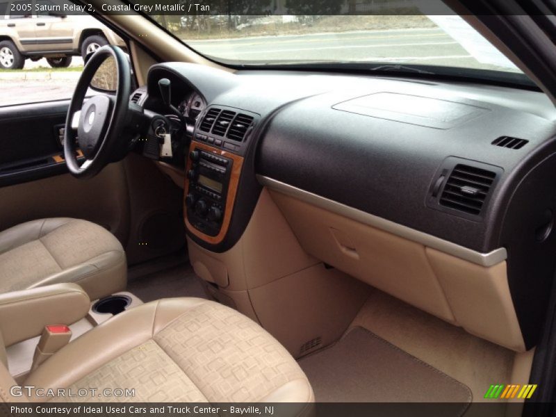 Coastal Grey Metallic / Tan 2005 Saturn Relay 2