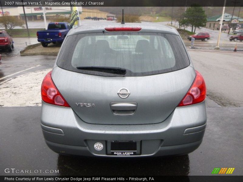 Magnetic Grey Metallic / Charcoal 2007 Nissan Versa S