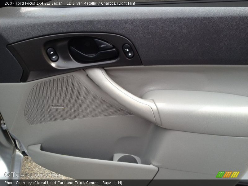 CD Silver Metallic / Charcoal/Light Flint 2007 Ford Focus ZX4 SES Sedan