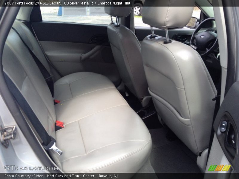 CD Silver Metallic / Charcoal/Light Flint 2007 Ford Focus ZX4 SES Sedan