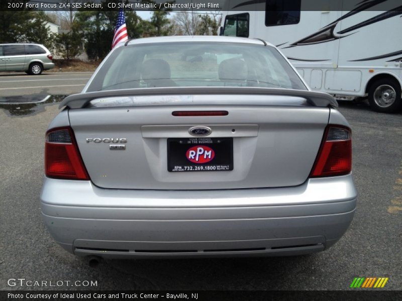 CD Silver Metallic / Charcoal/Light Flint 2007 Ford Focus ZX4 SES Sedan