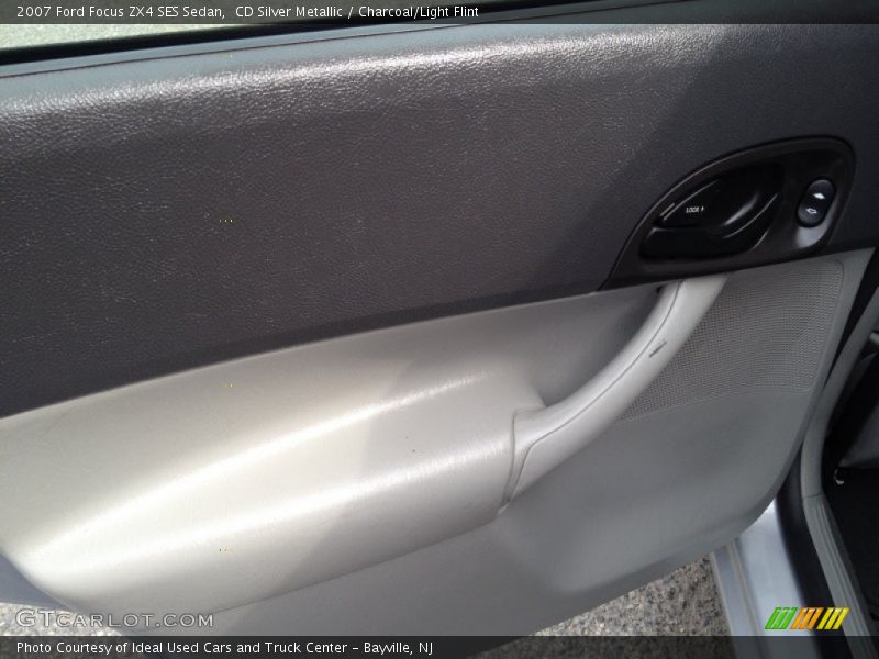 CD Silver Metallic / Charcoal/Light Flint 2007 Ford Focus ZX4 SES Sedan