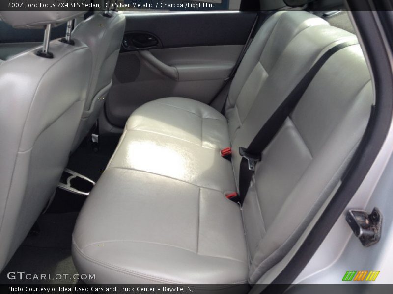 CD Silver Metallic / Charcoal/Light Flint 2007 Ford Focus ZX4 SES Sedan
