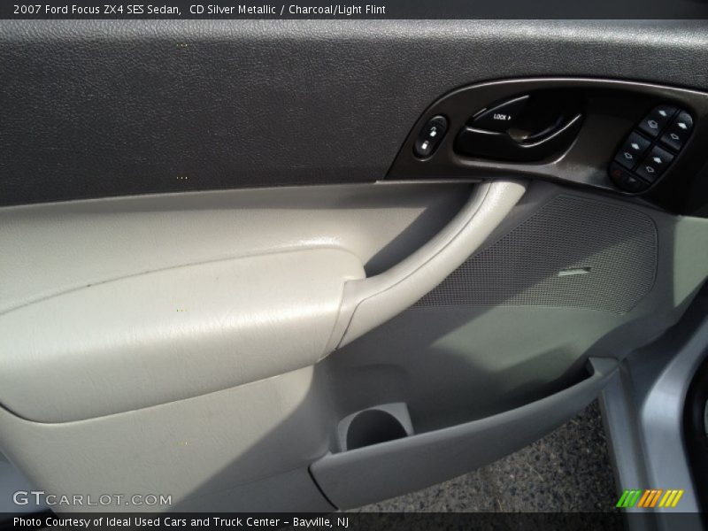 CD Silver Metallic / Charcoal/Light Flint 2007 Ford Focus ZX4 SES Sedan