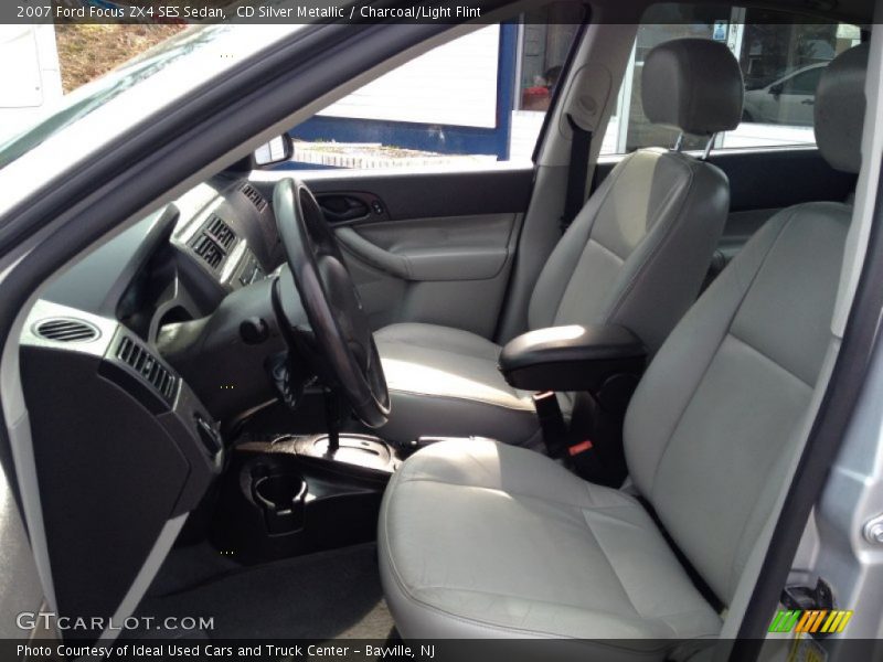 CD Silver Metallic / Charcoal/Light Flint 2007 Ford Focus ZX4 SES Sedan