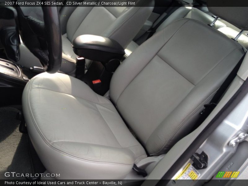 CD Silver Metallic / Charcoal/Light Flint 2007 Ford Focus ZX4 SES Sedan