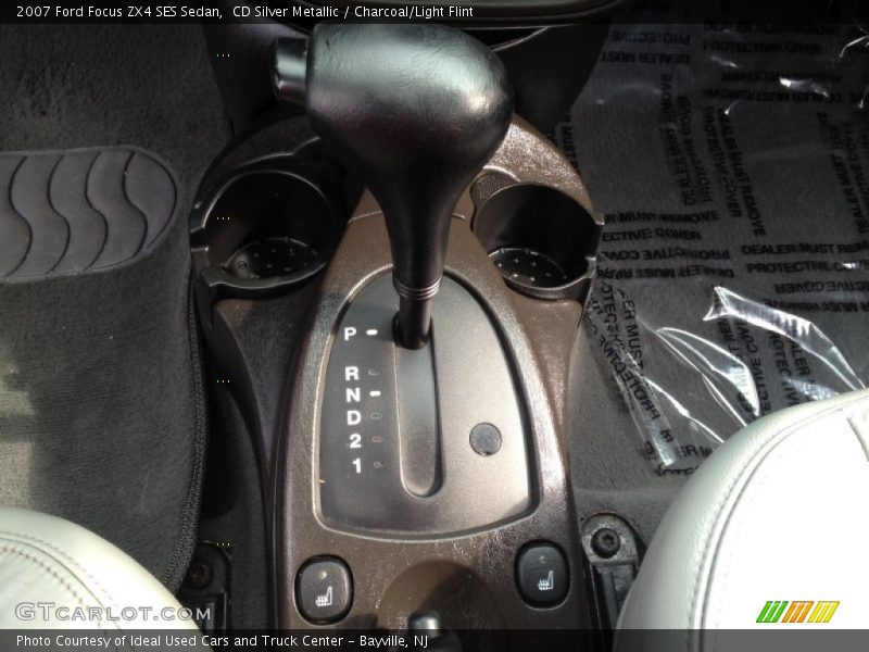 CD Silver Metallic / Charcoal/Light Flint 2007 Ford Focus ZX4 SES Sedan