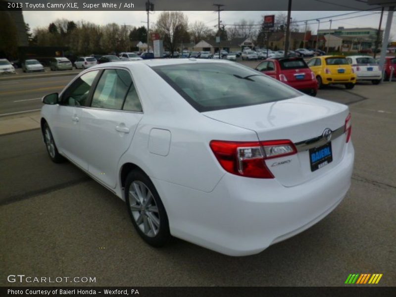 Super White / Ash 2013 Toyota Camry XLE