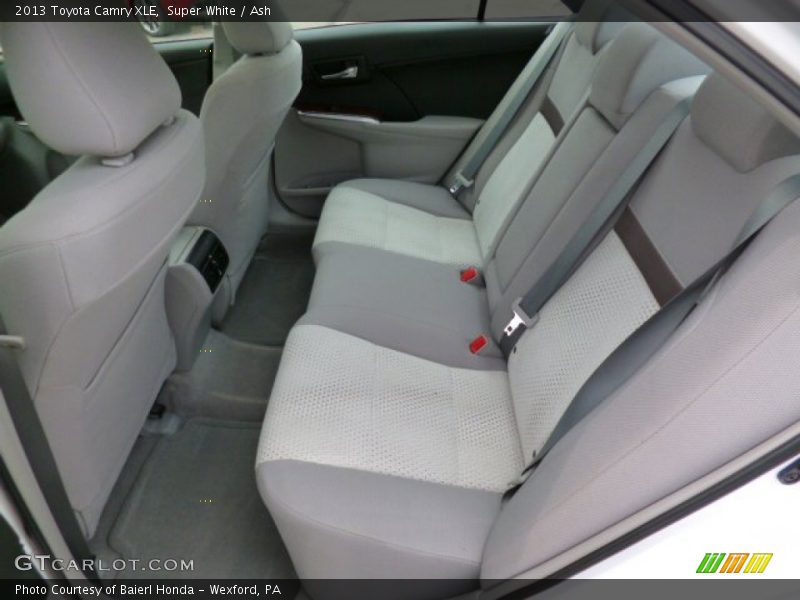 Super White / Ash 2013 Toyota Camry XLE