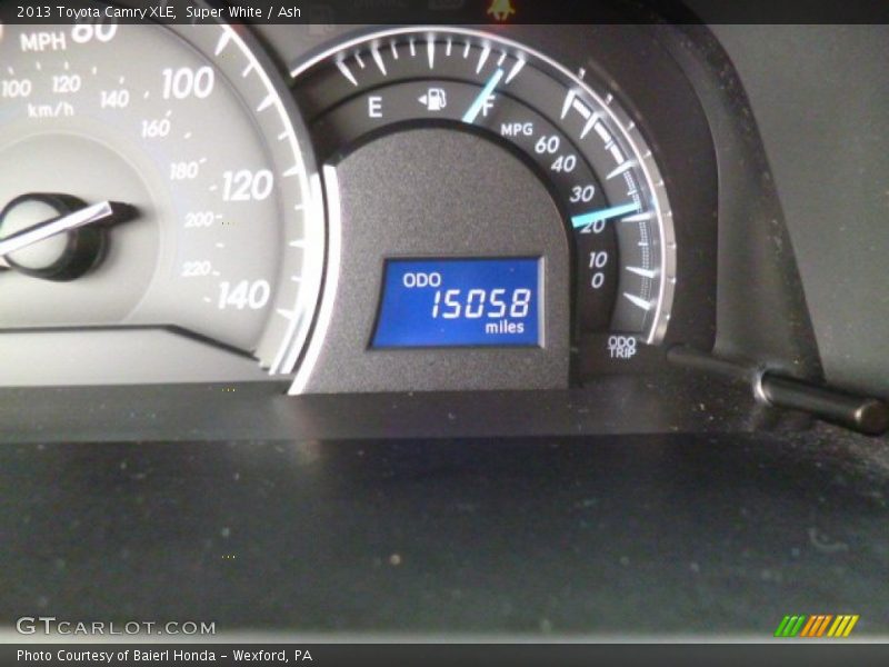 Super White / Ash 2013 Toyota Camry XLE