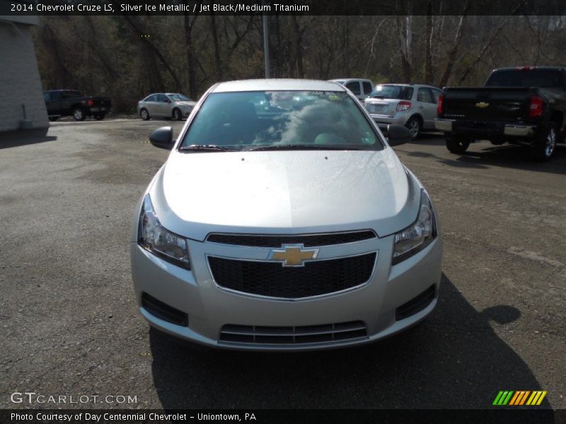 Silver Ice Metallic / Jet Black/Medium Titanium 2014 Chevrolet Cruze LS
