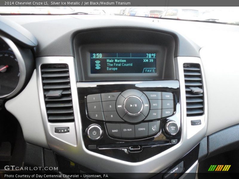 Silver Ice Metallic / Jet Black/Medium Titanium 2014 Chevrolet Cruze LS