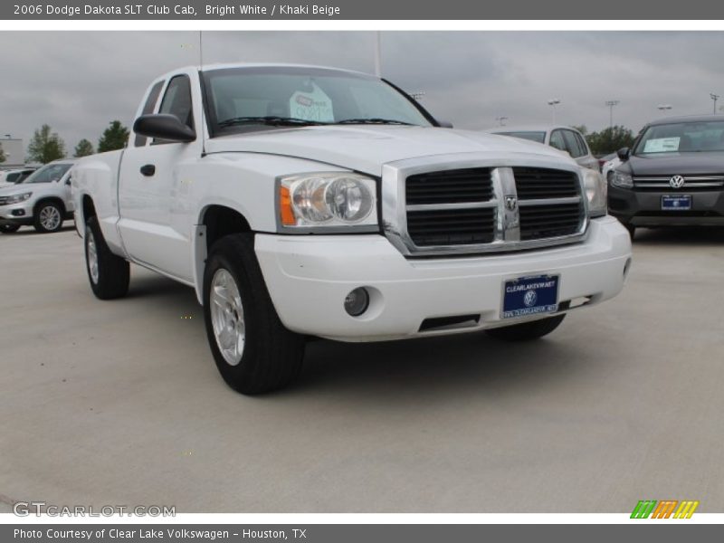 Bright White / Khaki Beige 2006 Dodge Dakota SLT Club Cab