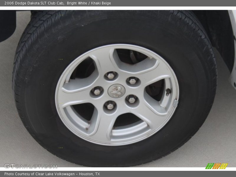 Bright White / Khaki Beige 2006 Dodge Dakota SLT Club Cab