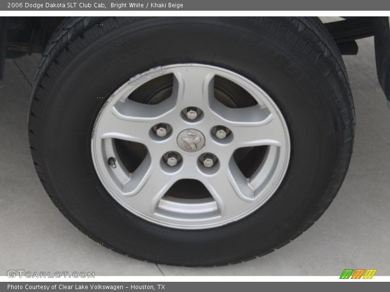 Bright White / Khaki Beige 2006 Dodge Dakota SLT Club Cab