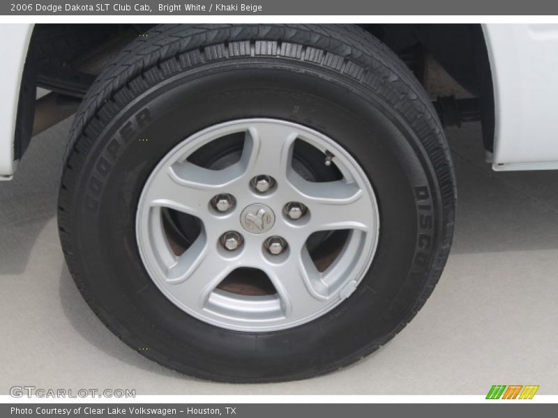 Bright White / Khaki Beige 2006 Dodge Dakota SLT Club Cab