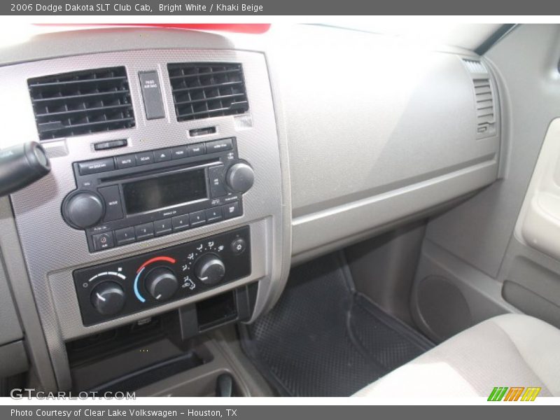 Bright White / Khaki Beige 2006 Dodge Dakota SLT Club Cab