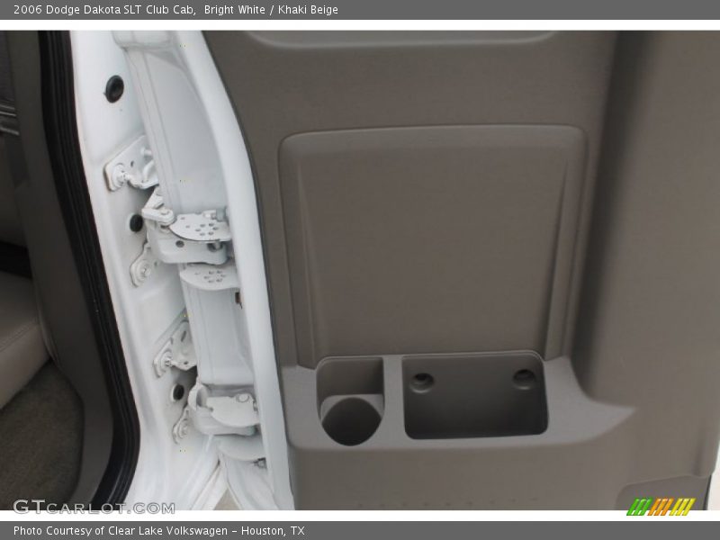 Bright White / Khaki Beige 2006 Dodge Dakota SLT Club Cab