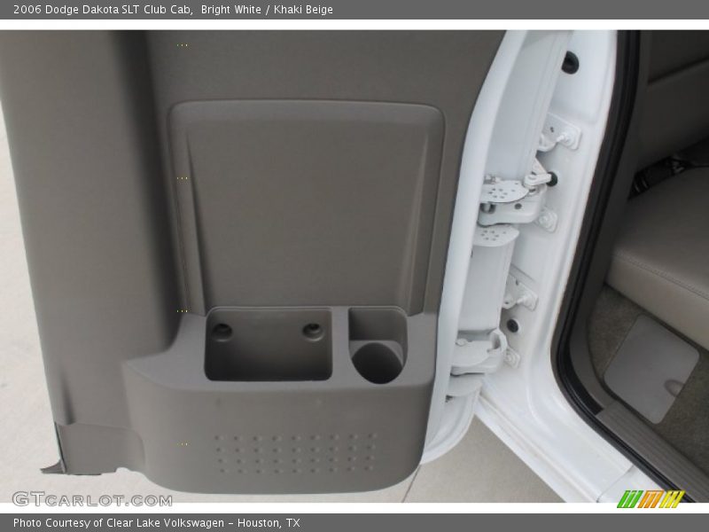 Bright White / Khaki Beige 2006 Dodge Dakota SLT Club Cab