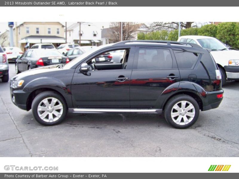 Labrador Black Pearl / Black 2013 Mitsubishi Outlander SE AWD