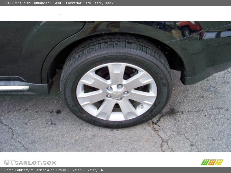 Labrador Black Pearl / Black 2013 Mitsubishi Outlander SE AWD
