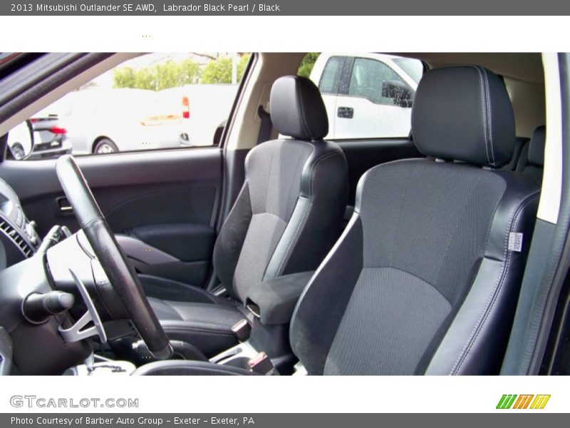 Labrador Black Pearl / Black 2013 Mitsubishi Outlander SE AWD