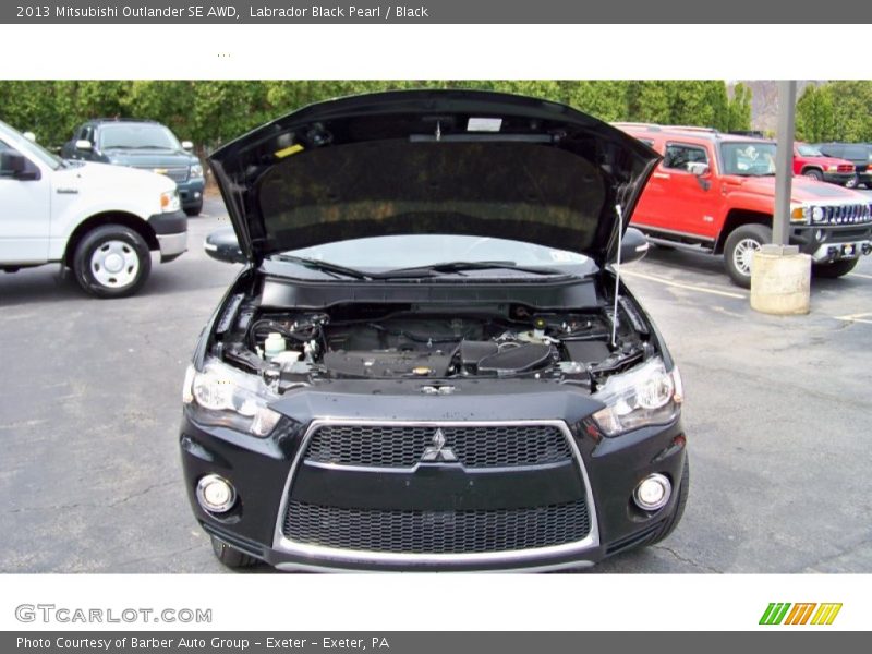 Labrador Black Pearl / Black 2013 Mitsubishi Outlander SE AWD