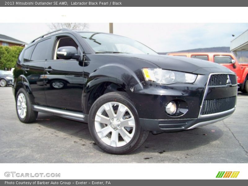 Labrador Black Pearl / Black 2013 Mitsubishi Outlander SE AWD