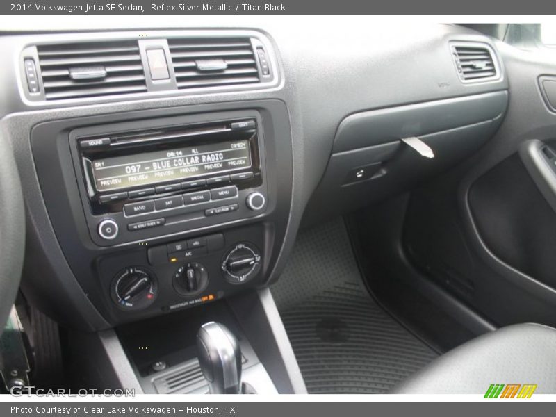 Reflex Silver Metallic / Titan Black 2014 Volkswagen Jetta SE Sedan