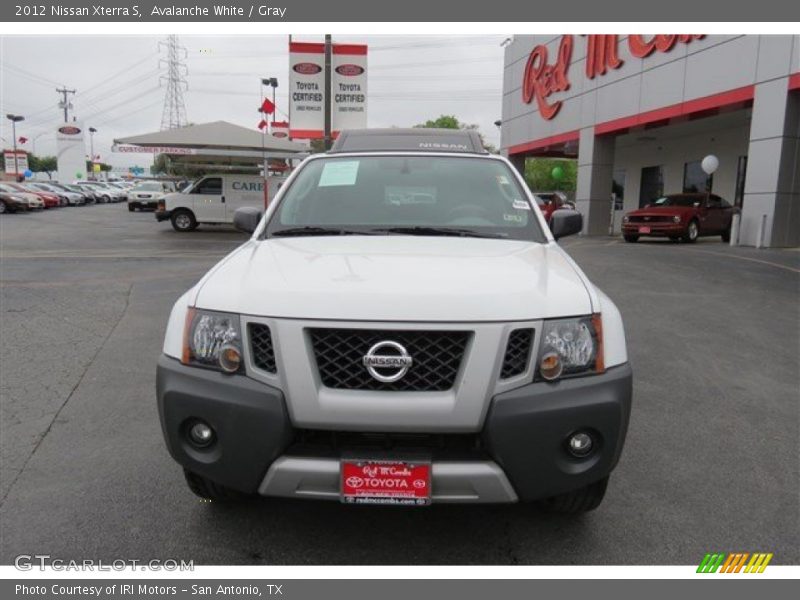 Avalanche White / Gray 2012 Nissan Xterra S