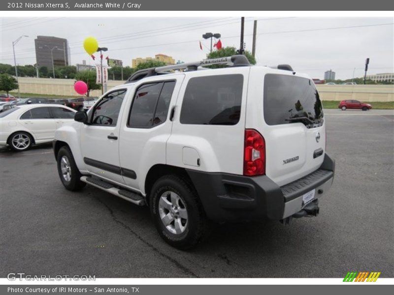 Avalanche White / Gray 2012 Nissan Xterra S