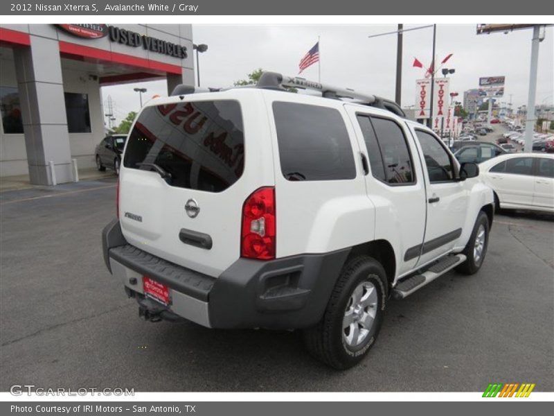 Avalanche White / Gray 2012 Nissan Xterra S