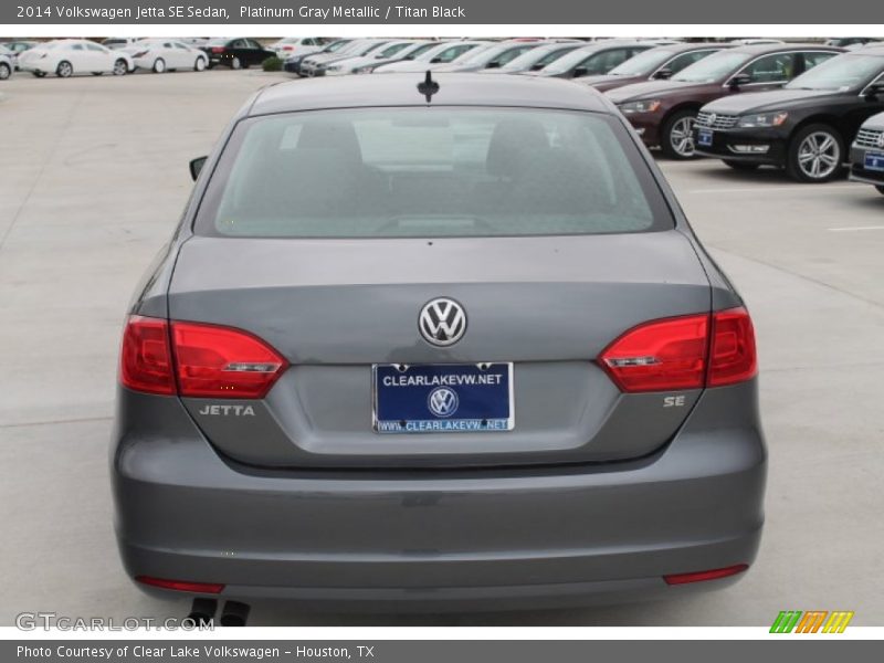 Platinum Gray Metallic / Titan Black 2014 Volkswagen Jetta SE Sedan