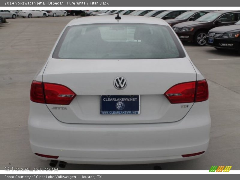 Pure White / Titan Black 2014 Volkswagen Jetta TDI Sedan