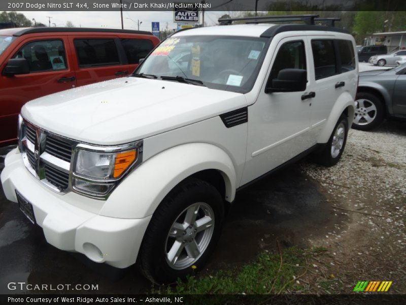 Front 3/4 View of 2007 Nitro SLT 4x4