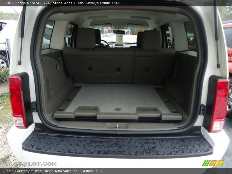 Stone White / Dark Khaki/Medium Khaki 2007 Dodge Nitro SLT 4x4