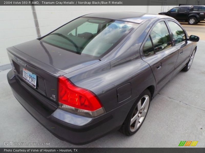 Titanium Gray Metallic / Nordkap Black/Blue R Metallic 2004 Volvo S60 R AWD