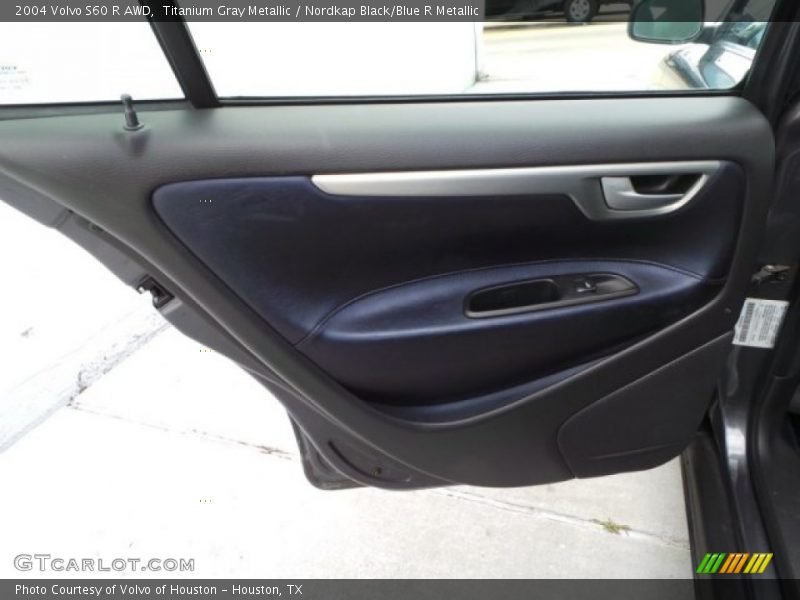 Titanium Gray Metallic / Nordkap Black/Blue R Metallic 2004 Volvo S60 R AWD