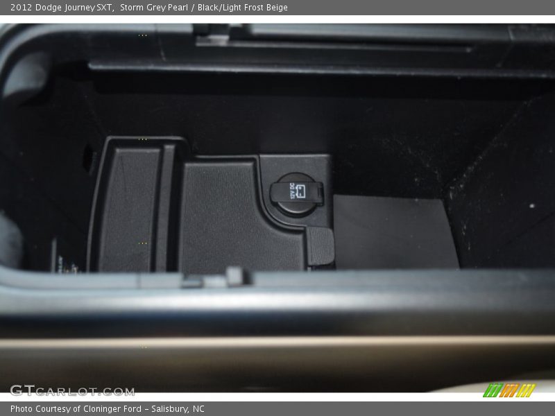 Storm Grey Pearl / Black/Light Frost Beige 2012 Dodge Journey SXT