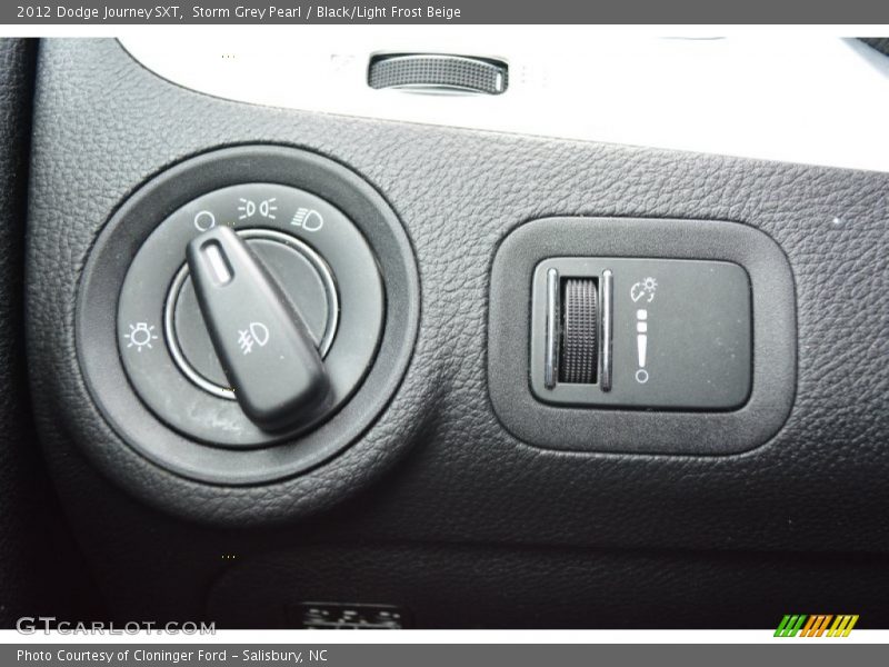 Storm Grey Pearl / Black/Light Frost Beige 2012 Dodge Journey SXT
