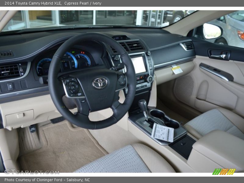 Cypress Pearl / Ivory 2014 Toyota Camry Hybrid XLE