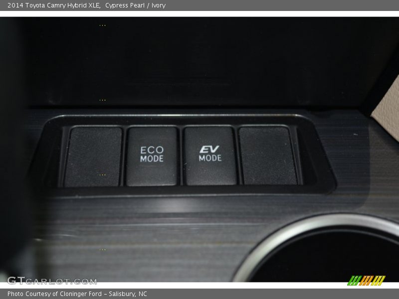 Cypress Pearl / Ivory 2014 Toyota Camry Hybrid XLE