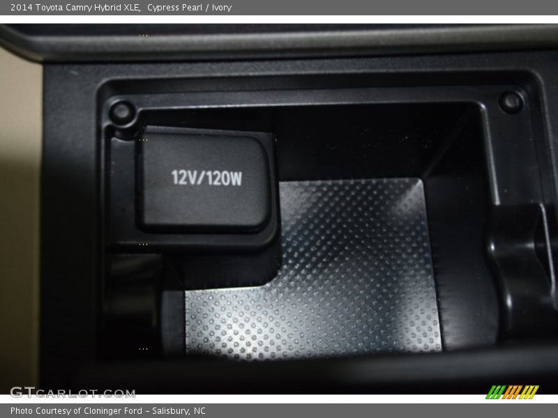 Cypress Pearl / Ivory 2014 Toyota Camry Hybrid XLE