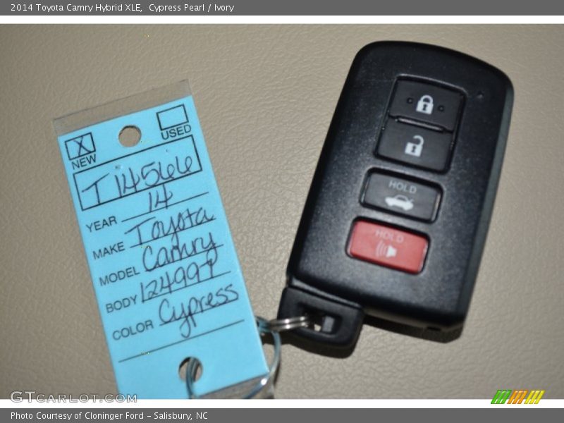 Cypress Pearl / Ivory 2014 Toyota Camry Hybrid XLE