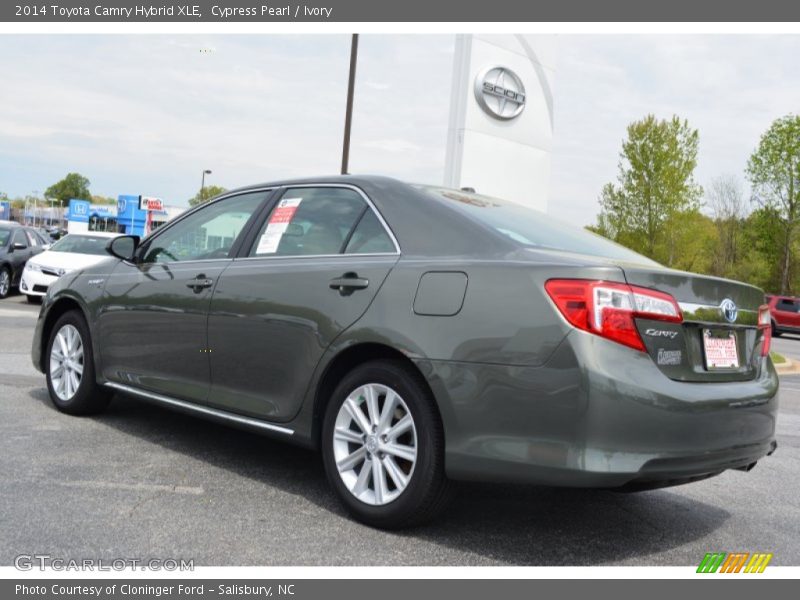Cypress Pearl / Ivory 2014 Toyota Camry Hybrid XLE