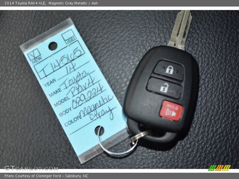 Magnetic Gray Metallic / Ash 2014 Toyota RAV4 XLE