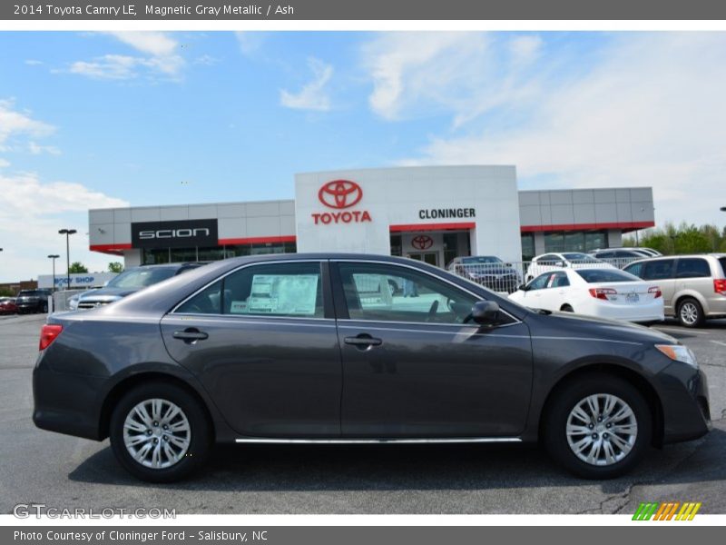 Magnetic Gray Metallic / Ash 2014 Toyota Camry LE