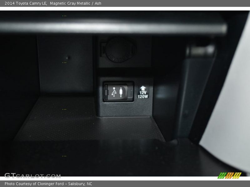 Magnetic Gray Metallic / Ash 2014 Toyota Camry LE