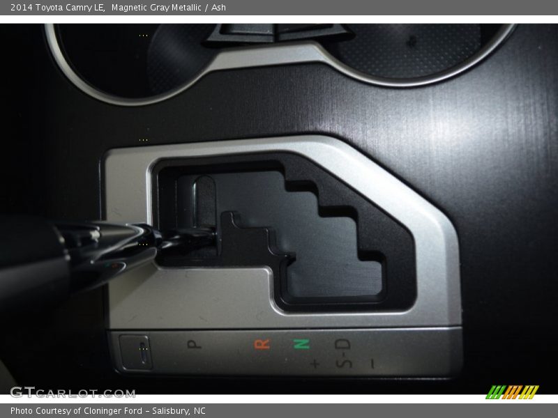 Magnetic Gray Metallic / Ash 2014 Toyota Camry LE