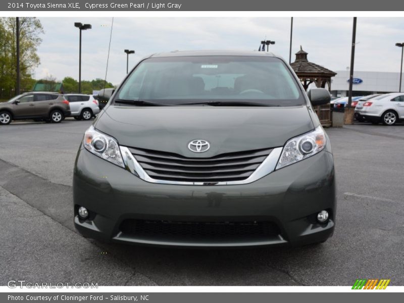 Cypress Green Pearl / Light Gray 2014 Toyota Sienna XLE